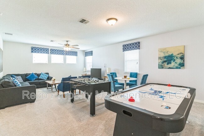 Building Photo - 9018 Pelican Cv Trce