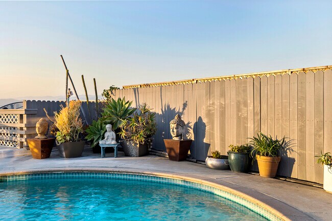 Building Photo - 4557 Don Milagro Dr