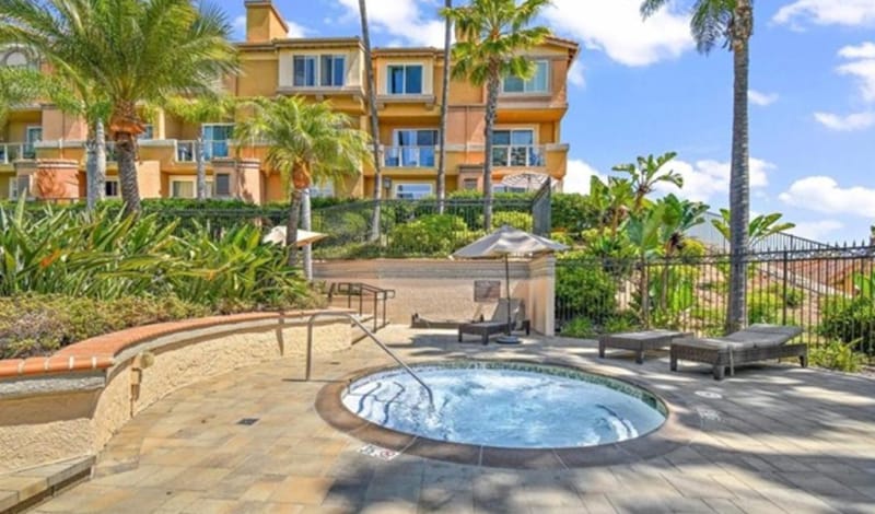 Building Photo - 30906 Club House Dr