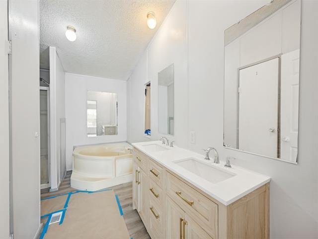 Building Photo - 6205 N Highland Cir