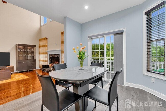 Building Photo - 47 McCormick Ave N