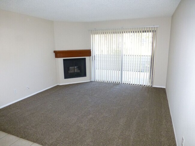 Building Photo - 6096 Terrace Ln