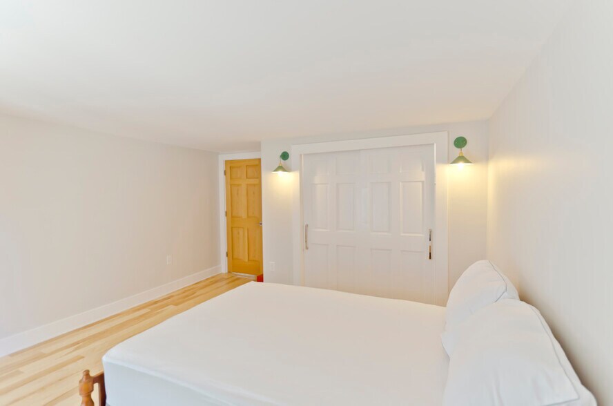 1st bedroom 2nd floor - 25 Genesee St