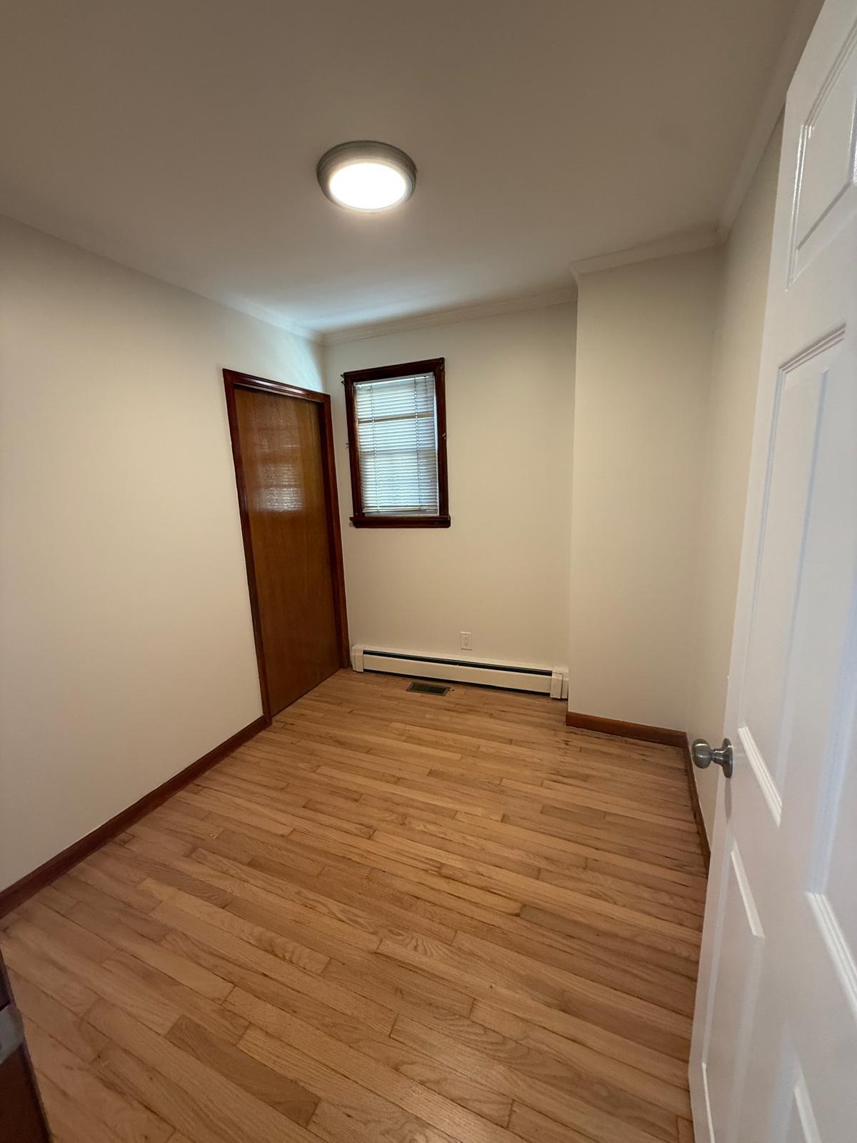 Building Photo - 111 19th St