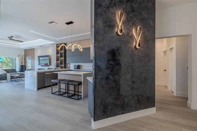 Building Photo - 8117 Hampton Glen Dr