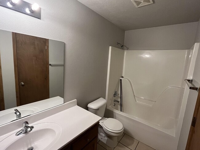 Building Photo - 150 Corum Cove