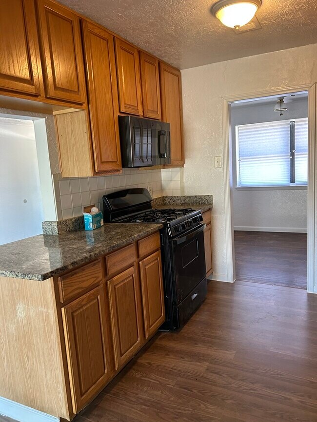 Building Photo - Great Rental in Farmers Branch, TX 75234