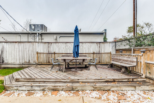 large back deck and 2-car parking behind electric gate - 4035 Oak Ridge St