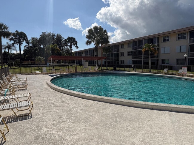 Building Photo - 4502 N Federal Hwy