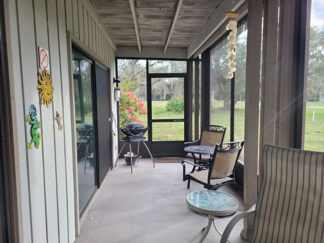 Building Photo - 681 Olde Camelot Cir