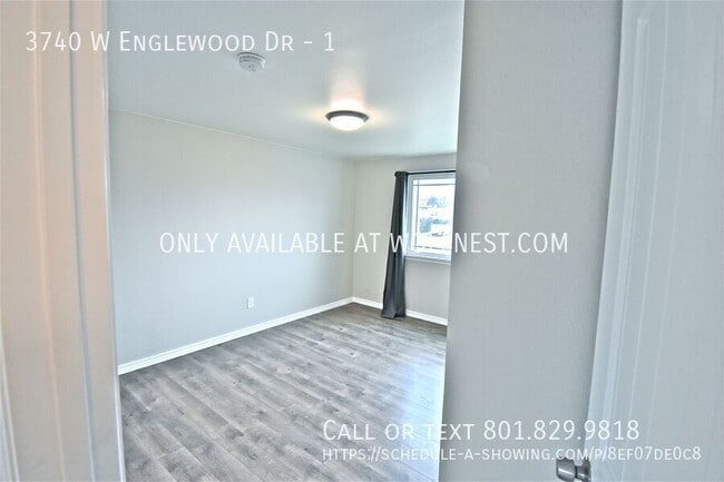 Building Photo - 3740 Englewood Dr