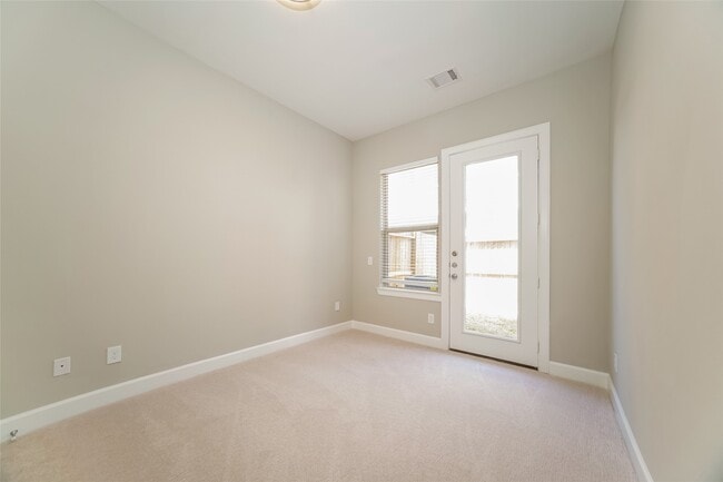 Building Photo - 5106 Royal Heath Dr