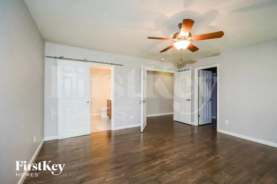 Building Photo - 616 Autumnwood Forest Dr