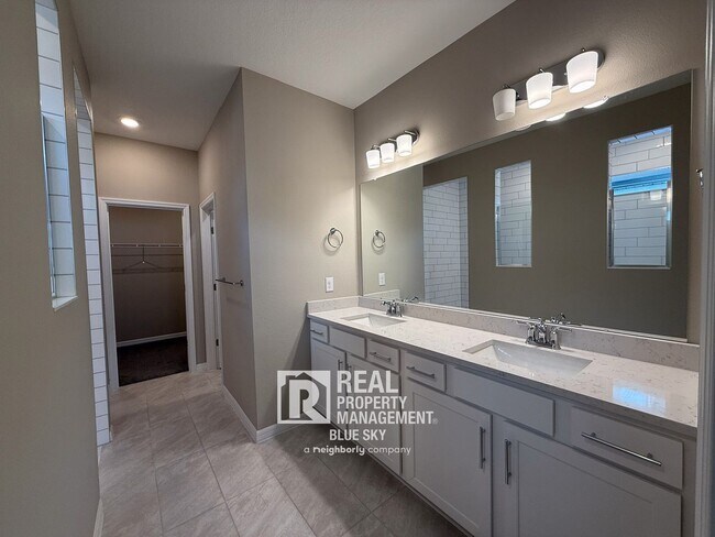 Building Photo - 20949 Cherry River Rd