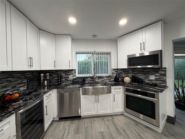 Building Photo - 11240 NW 43rd St