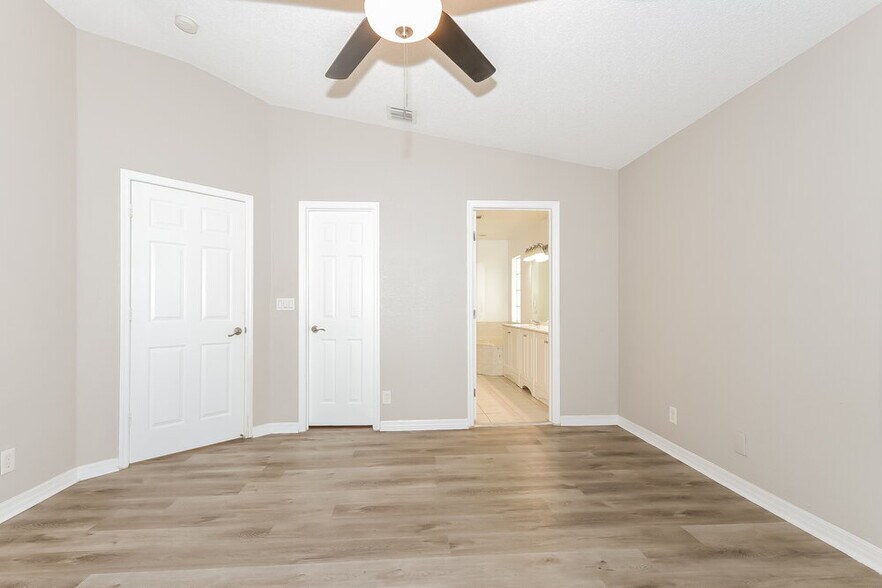 Building Photo - 4124 Pine Hollow Cir