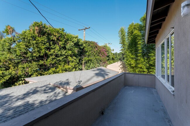 Building Photo - 1810 Milan Ave
