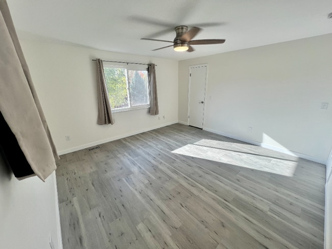 Building Photo - 9212 W Arbor Ave