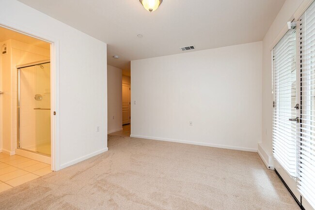 Building Photo - Modern 4BR Townhome w/ Solar, Tesla Powerwalls & 2-Car Garage