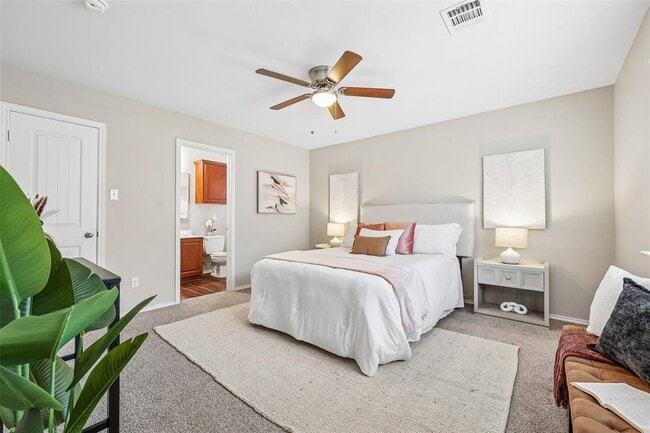 Building Photo - 1808 Enchanted Rock Dr