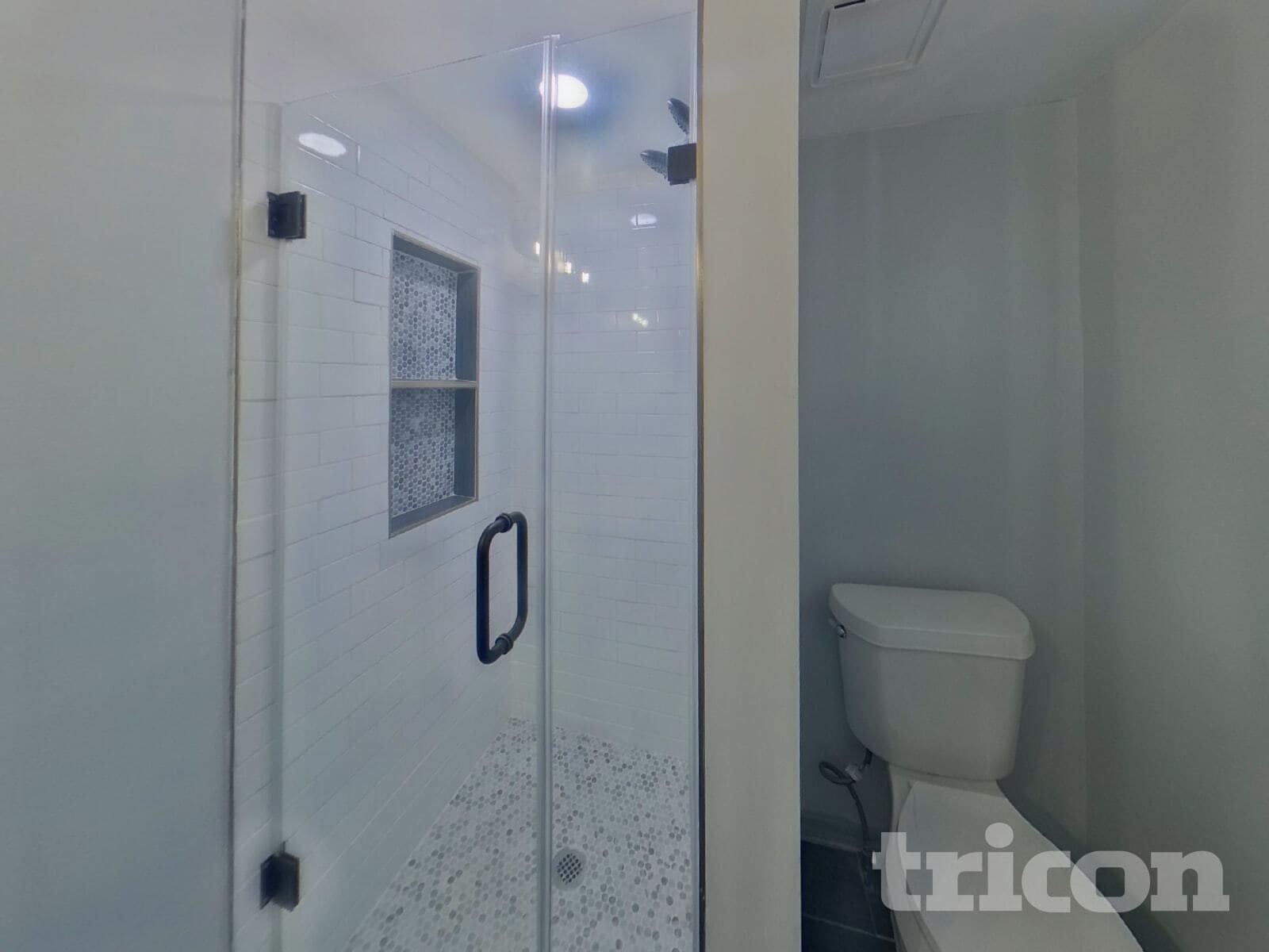 Building Photo - 11 Swan Dr