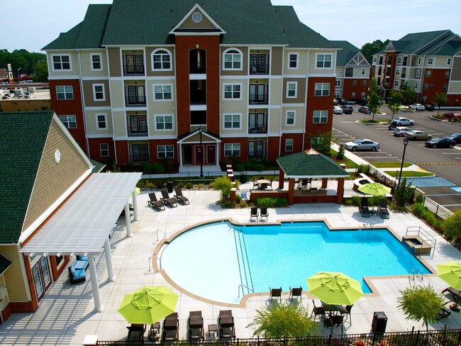 Building Photo - A2 | 1 Bed 1.5 Bath | 881 sf