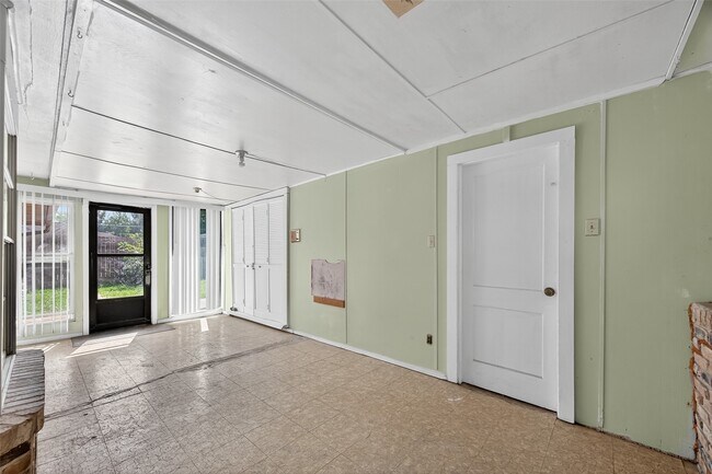 Building Photo - 9123 Langdon Ln