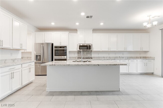 Building Photo - 12333 Silvana St