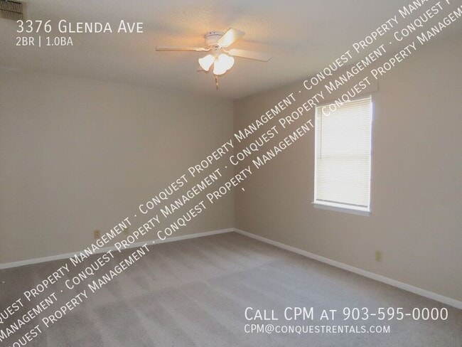 Building Photo - Water Paid! Cozy 2 Bedroom Duplex w/Fenced...
