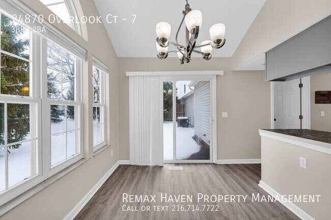 Building Photo - 24870 Overlook Ct