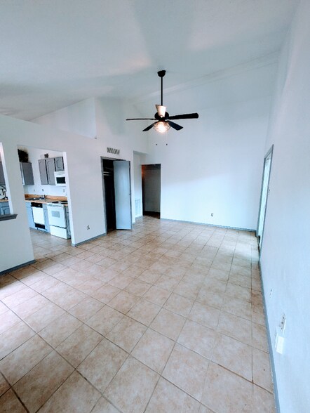 Building Photo - 408 Vincent St