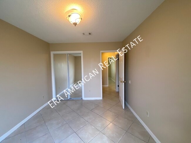 Building Photo - 3354 La Leyenda Ct