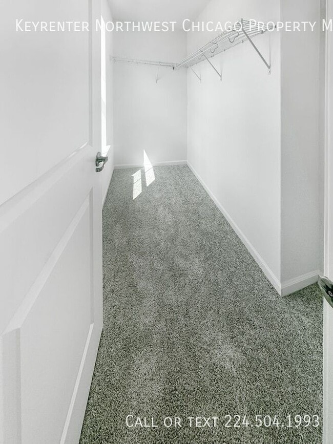 Building Photo - 12327 Tinsley St