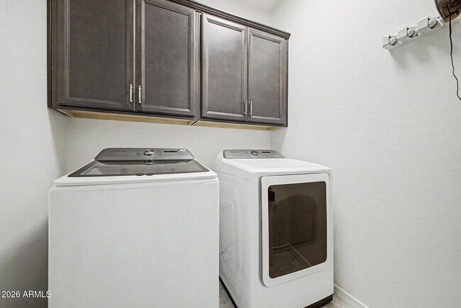 Building Photo - 17239 W Desert Sage Dr