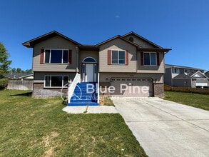 Building Photo - 4333 High Desert Dr