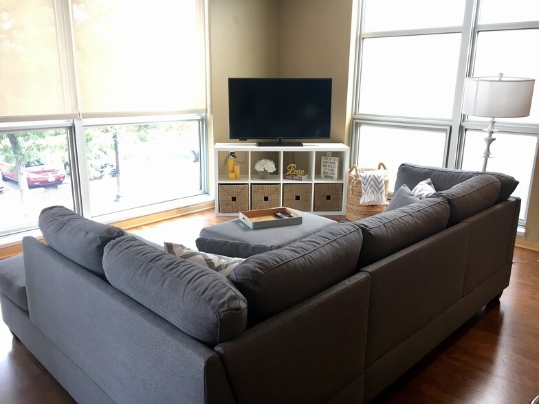 Building Photo - 1211 Lagoon Ave