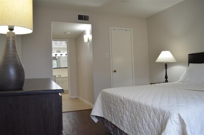 Building Photo - 2250 Bering Dr