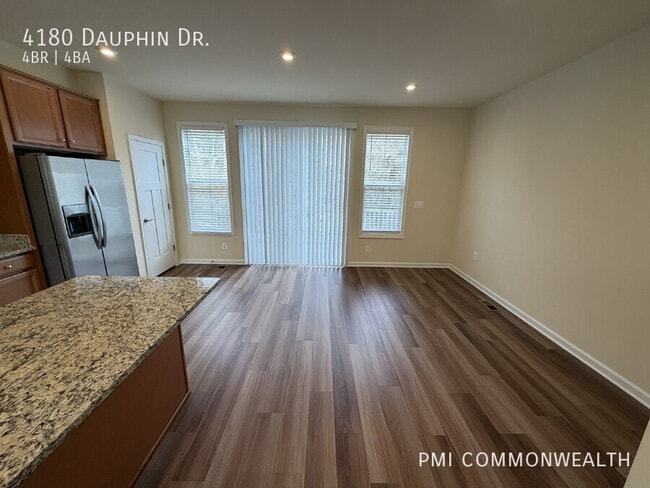 Building Photo - 4180 Dauphin Dr