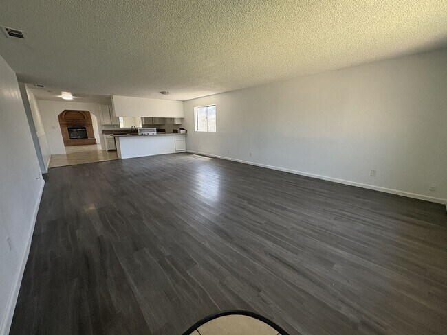 Building Photo - 6313 Hermosa St