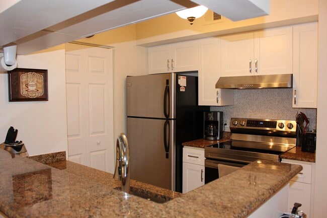 Building Photo - 3302 Tuscany Way