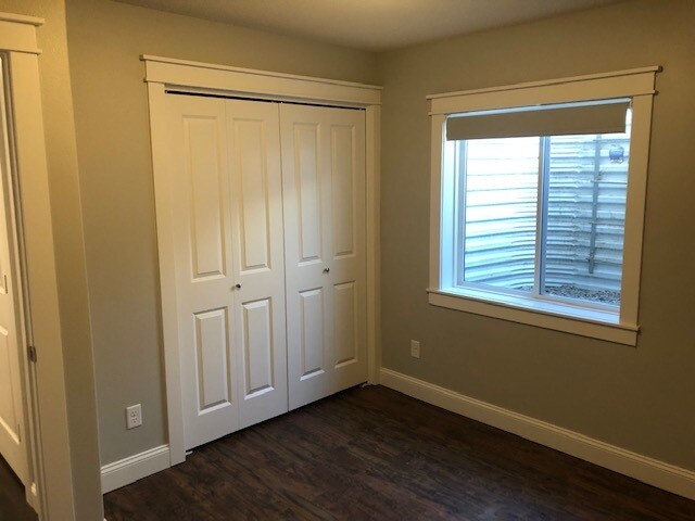 Building Photo - 3716 Marigold Dr