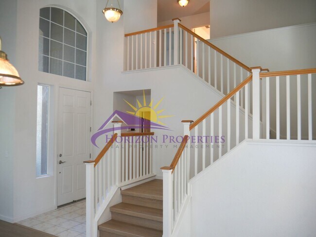 Building Photo - Two Story 4 Bed 3 Bath 1,863sqft Elk Grove Home in Laguna Park