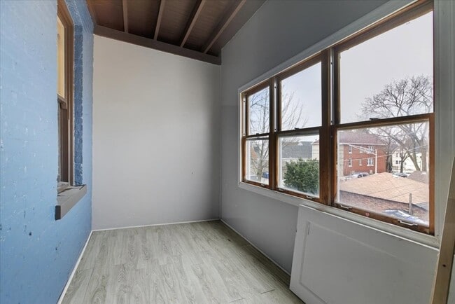 Building Photo - 4554 S Washtenaw Ave.