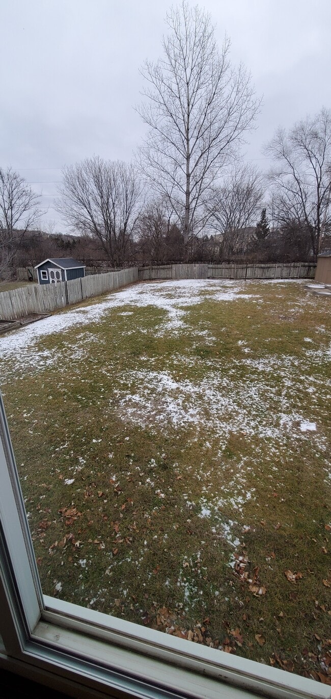 large fenced yard - 14619 Burnell Park Dr