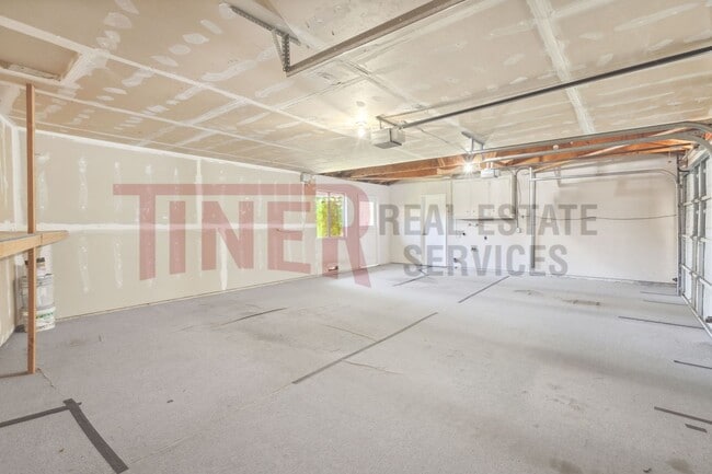 Building Photo - 4891 Kipling Dr