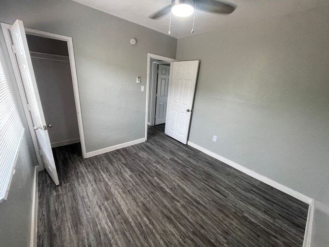Building Photo - Remodeled Two Bedroom In Desirable Historical Tucson Neighborhood!!