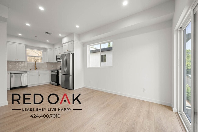 Building Photo - 415 N La Fayette Park Pl