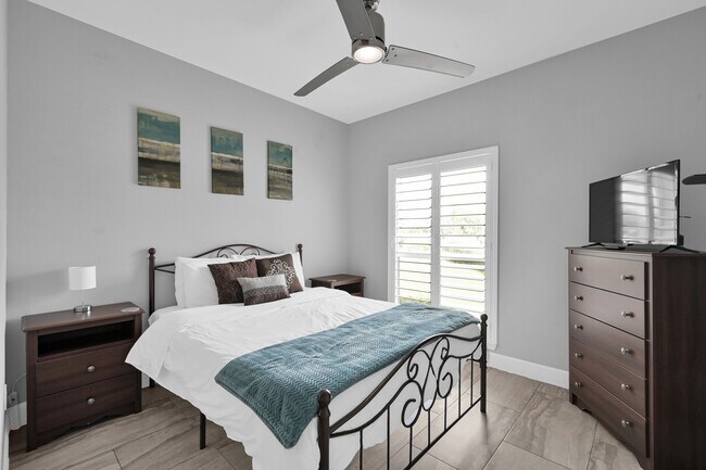 Building Photo - 12800 Melville Dr