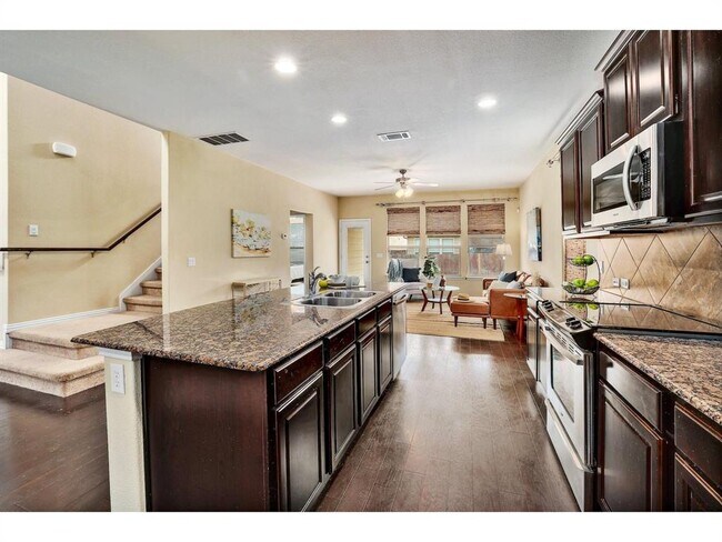 Building Photo - 16021 Travesia Way