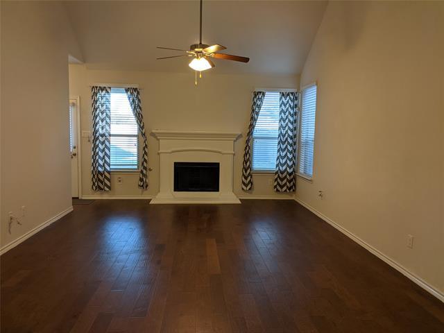 Building Photo - 209 Meadows Dr